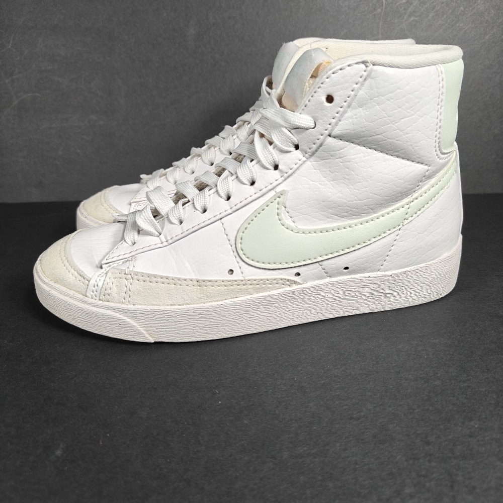 Nike Women’s Blazer Mid 'White with Pale Green Swoosh'
